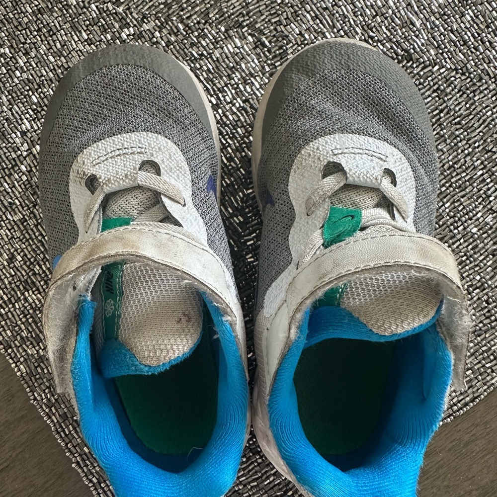 Nike sneakers - Picture 6 of 6